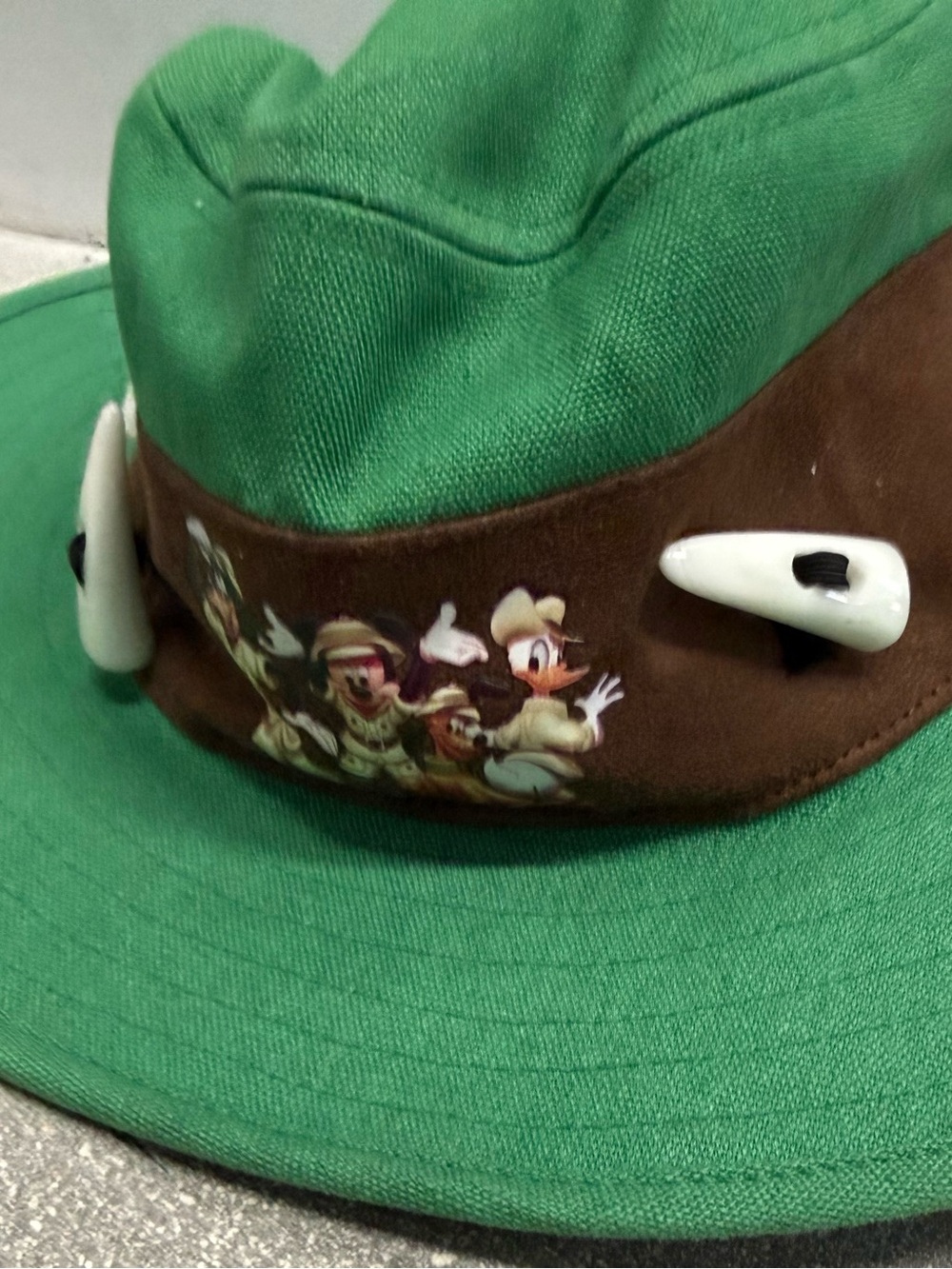 Disney Animal Kingdom Green Safari Hat Shark Teeth Youth Size Mickey Mouse